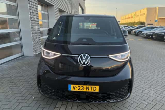 Volkswagen ID. Buzz (2025) thumbnail 3