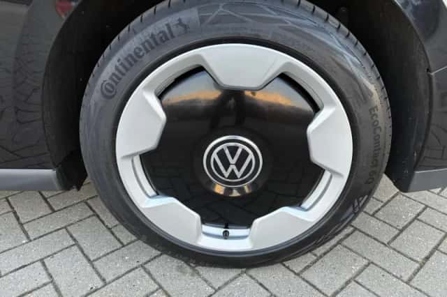 Volkswagen ID. Buzz (2025) thumbnail 4