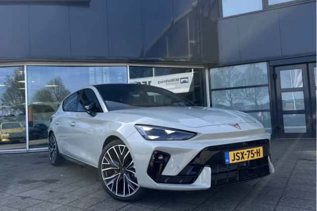 CUPRA Leon (2026) thumbnail 2