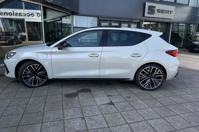 CUPRA Leon (2026) thumbnail 5