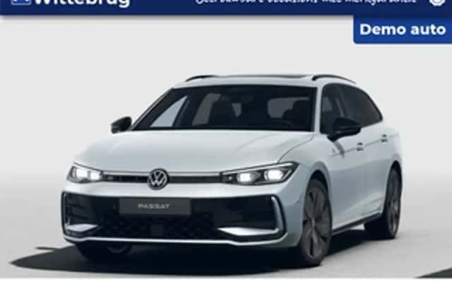 Volkswagen Passat (2025) thumbnail 1