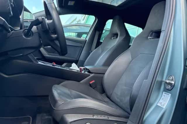 CUPRA Leon (2025) thumbnail 5