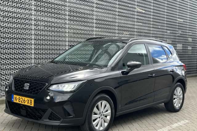 SEAT Arona (2022) thumbnail 4