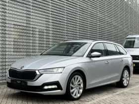 Škoda Octavia (2022) thumbnail 5