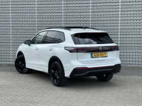 Volkswagen Tiguan (2024) thumbnail 3