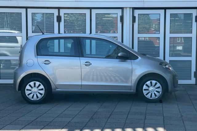 Volkswagen Up! (2023) thumbnail 2