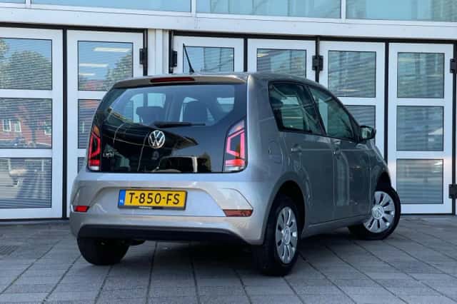 Volkswagen Up! (2023) thumbnail 4