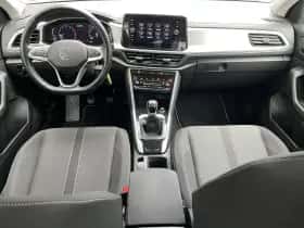 Volkswagen T-Roc (2022) thumbnail 16