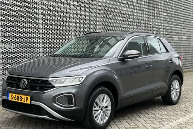 Volkswagen T-Roc (2022) thumbnail 5