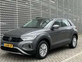 Volkswagen T-Roc (2022) thumbnail 5