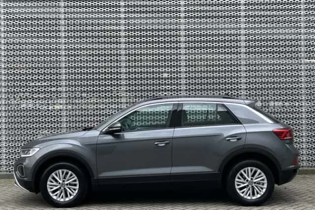 Volkswagen T-Roc (2022) thumbnail 6