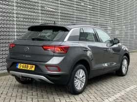 Volkswagen T-Roc (2022) thumbnail 9