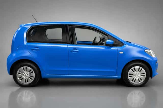 Volkswagen Up! (2015) thumbnail 4