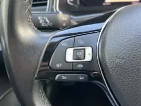 Volkswagen T-Roc (2019) thumbnail 16