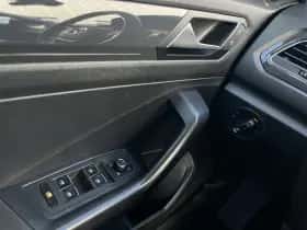 Volkswagen T-Roc (2019) thumbnail 19