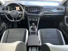 Volkswagen T-Roc (2019) thumbnail 28