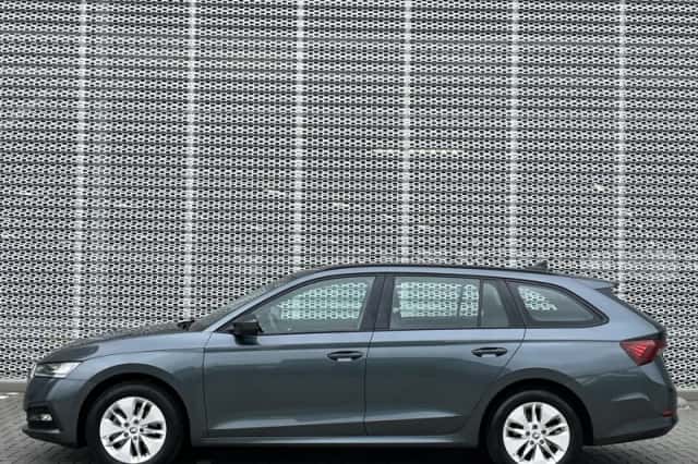 Škoda Octavia (2021) thumbnail 6