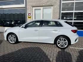 Audi A3 (2022) thumbnail 2