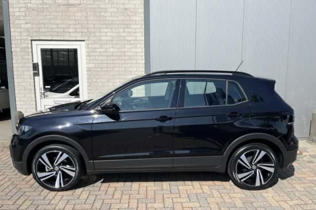 Volkswagen T-Cross (2021) thumbnail 2