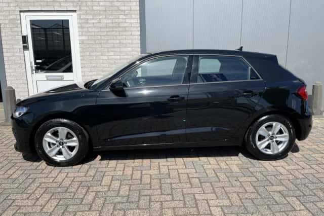 Audi A1 (2022) thumbnail 2
