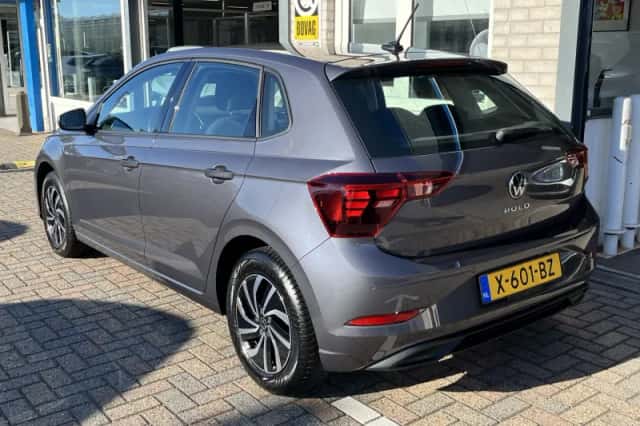 Volkswagen Polo (2023) thumbnail 5