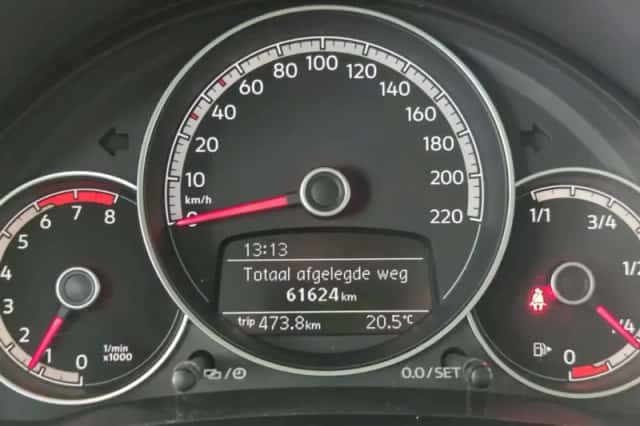 Volkswagen Up! (2020) thumbnail 5