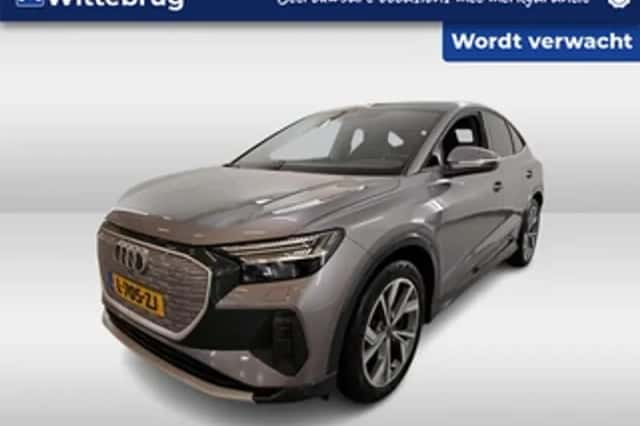 Audi Q4 e-tron (2021) thumbnail 1