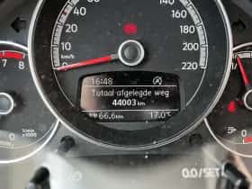 Volkswagen Up! (2023) thumbnail 6