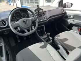 Volkswagen Up! (2023) thumbnail 7
