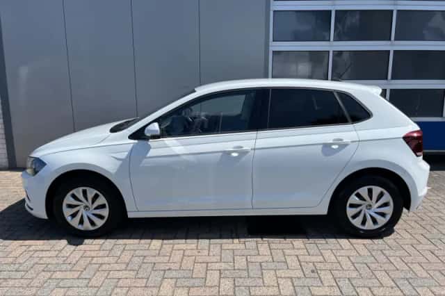 Volkswagen Polo (2021) thumbnail 2