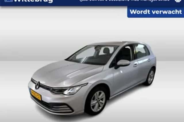 Volkswagen Golf (2022) thumbnail 1