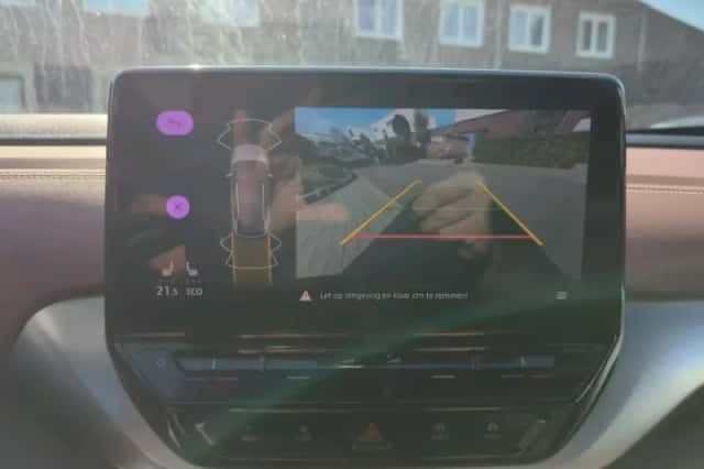 Volkswagen ID.4 (2021) thumbnail 6