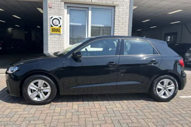 Audi A1 (2022) thumbnail 2