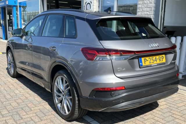 Audi Q4 e-tron (2022) thumbnail 5
