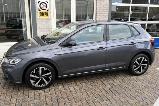 Volkswagen Polo (2021) thumbnail 2