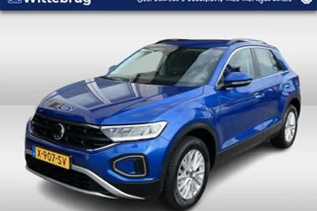 Volkswagen T-Roc (2024) thumbnail 1