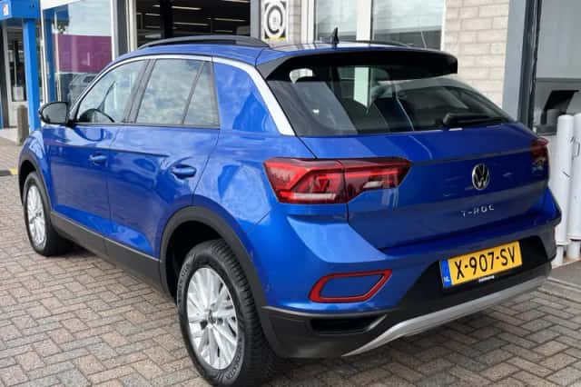 Volkswagen T-Roc (2024) thumbnail 5