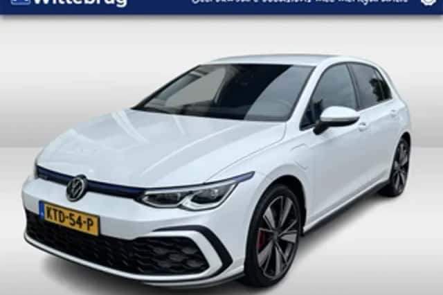 Volkswagen Golf (2021) thumbnail 1