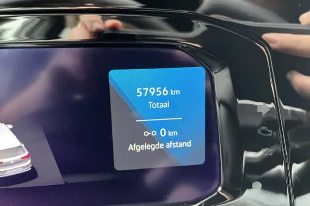Volkswagen Golf (2021) thumbnail 6