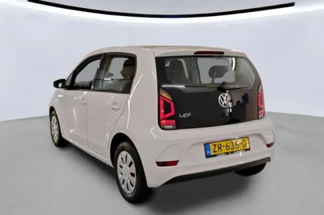 Volkswagen Up! (2019) thumbnail 2