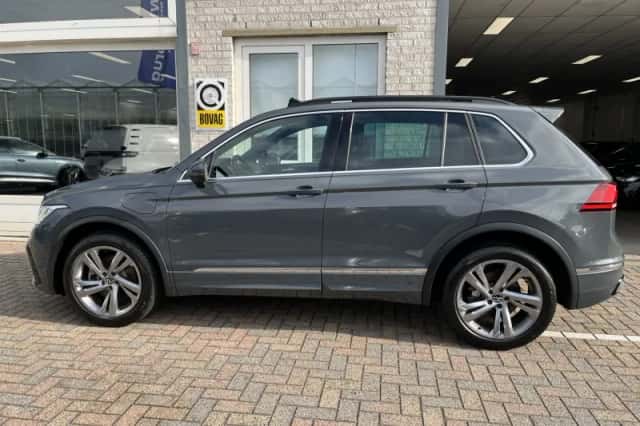 Volkswagen Tiguan (2022) thumbnail 2