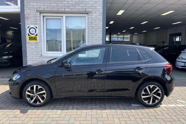 Volkswagen Polo (2023) thumbnail 2