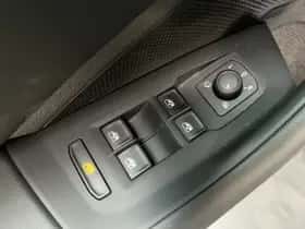 Volkswagen Passat (2025) thumbnail 11