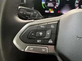 Volkswagen Passat (2025) thumbnail 14