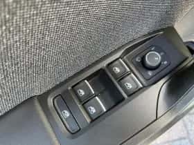 SEAT Leon (2022) thumbnail 12