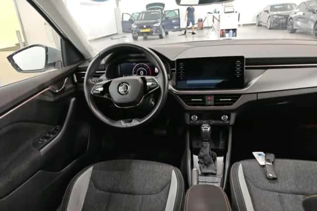 Škoda Kamiq (2020) thumbnail 6