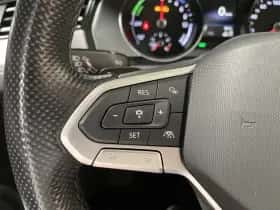 Volkswagen Passat (2022) thumbnail 14