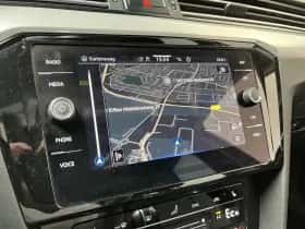 Volkswagen Passat (2022) thumbnail 18