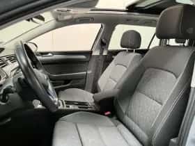 Volkswagen Passat (2022) thumbnail 7