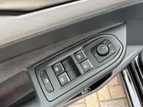 Volkswagen Golf (2023) thumbnail 11